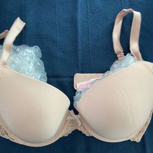 34D VS bra